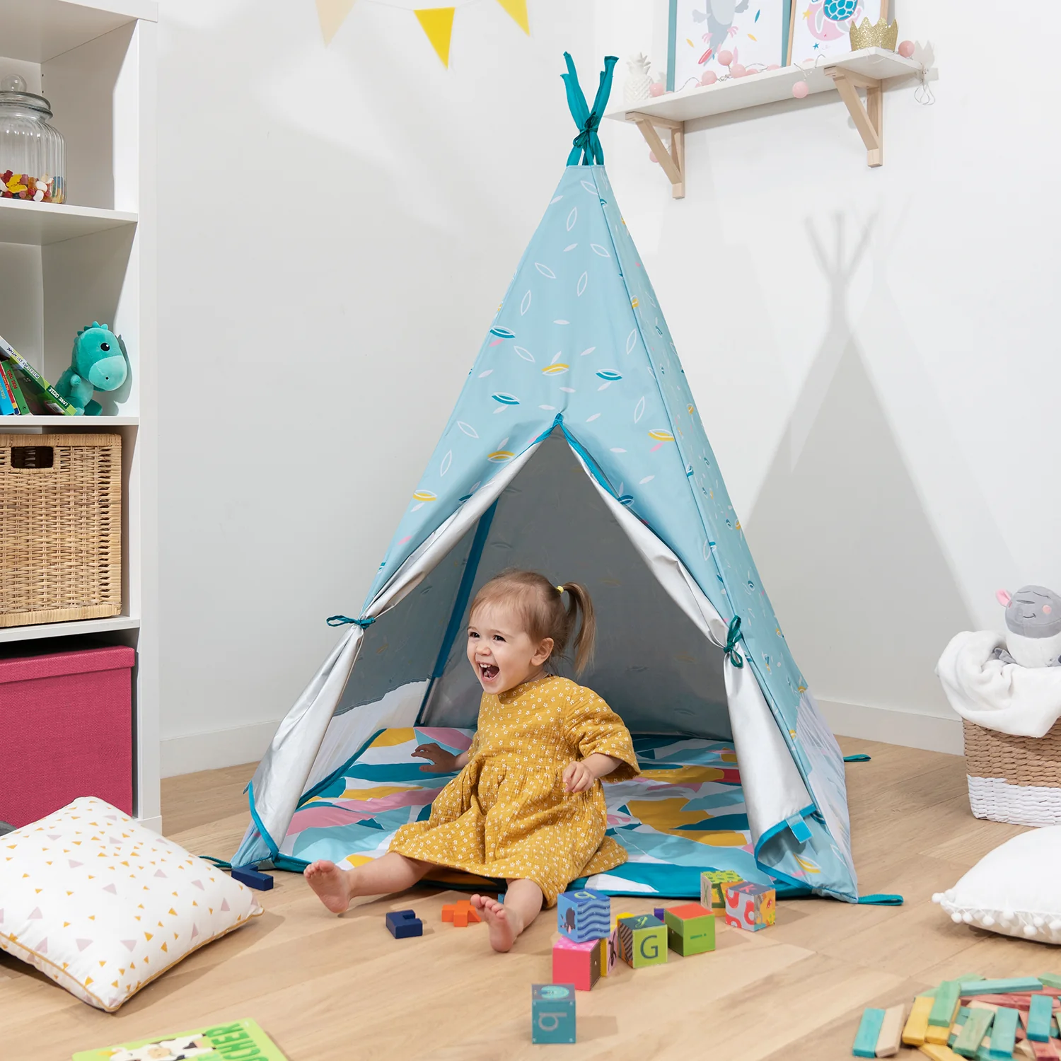 Indoor & Outdoor Play Tent - Image 4