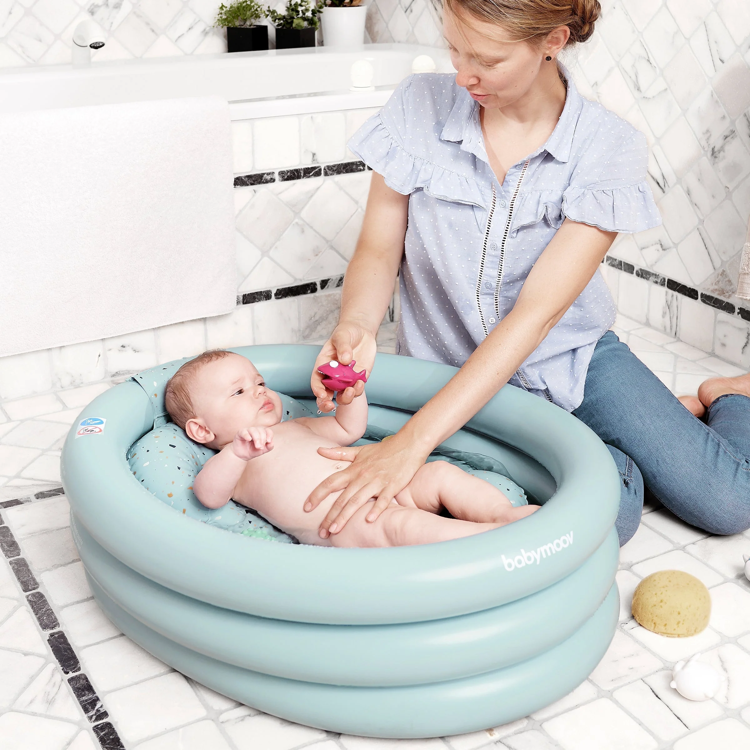 Inflatable Travel Baby Bathtub & Paddling Pool - Image 5
