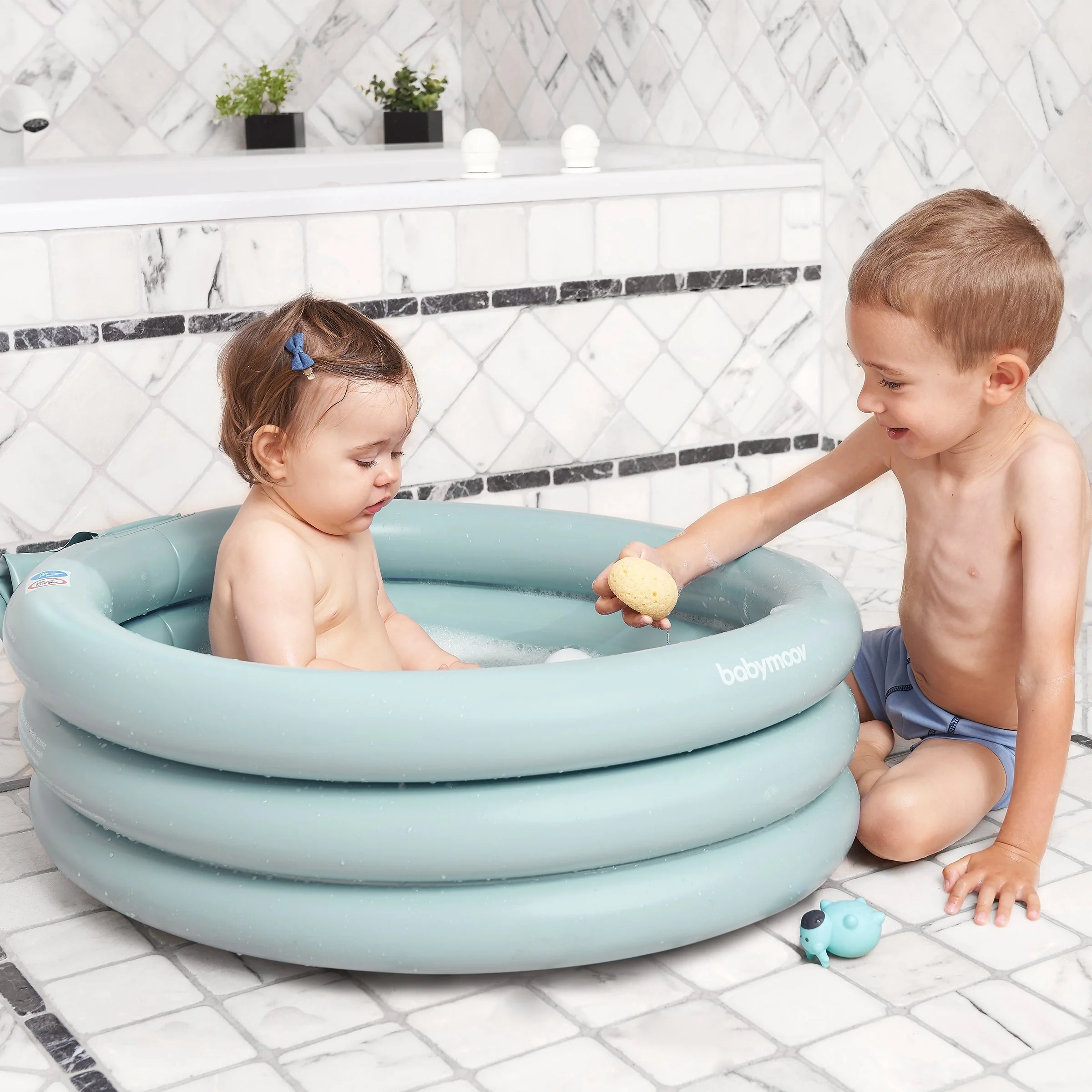 Inflatable Travel Baby Bathtub & Paddling Pool - Image 3