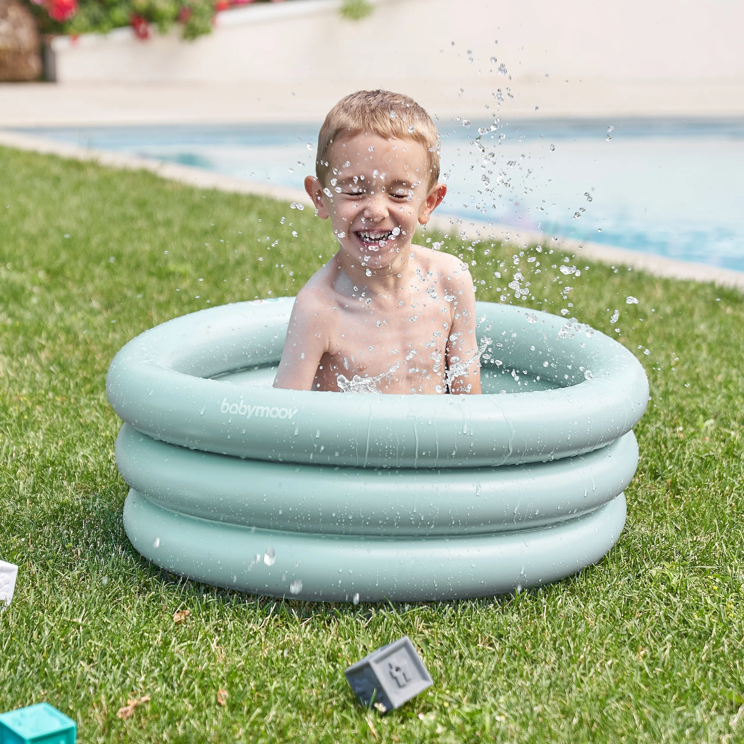 Inflatable Travel Baby Bathtub & Paddling Pool - Image 4