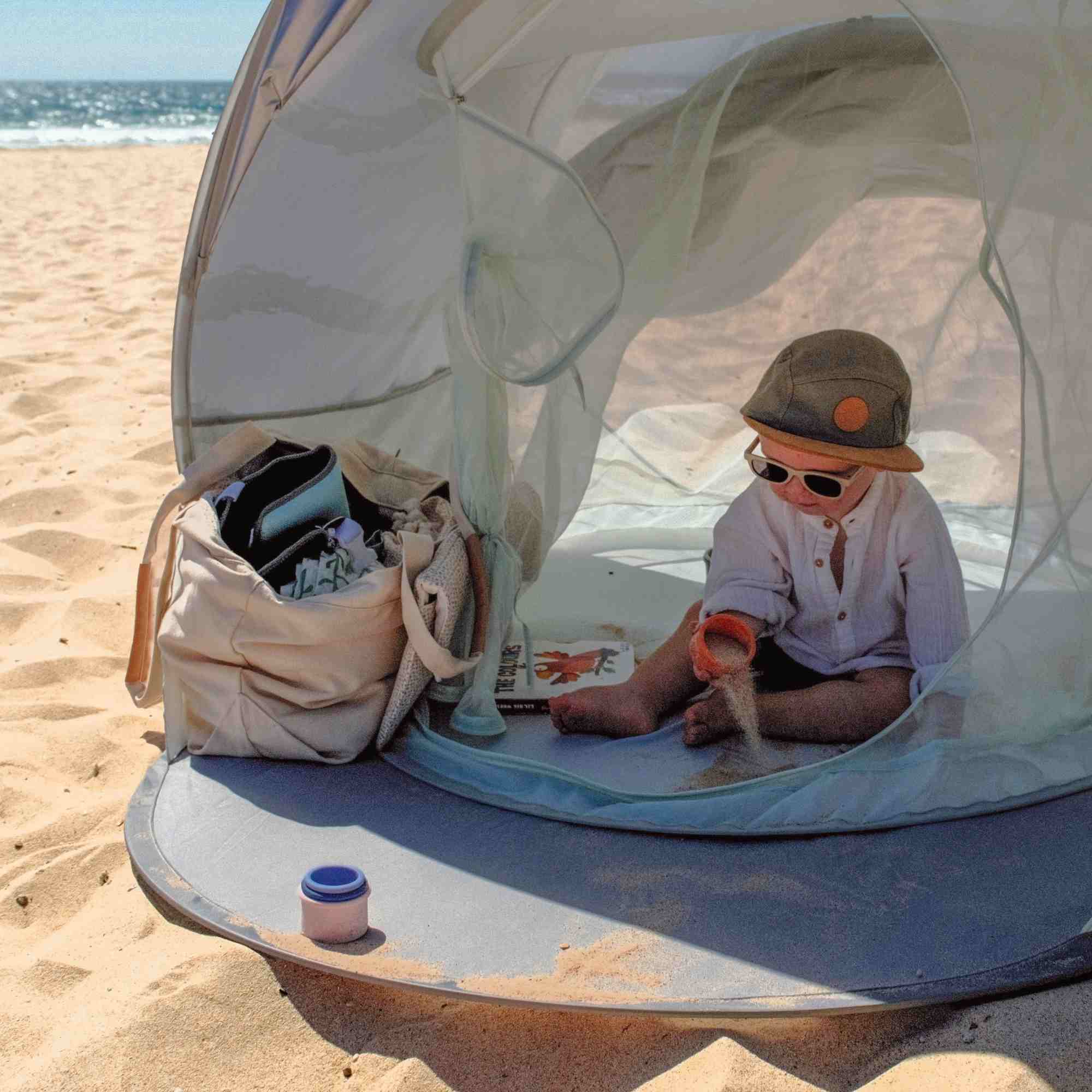 OPEN BOX Moov & Protect Anti-UV Cooling Beach Tent - Image 5